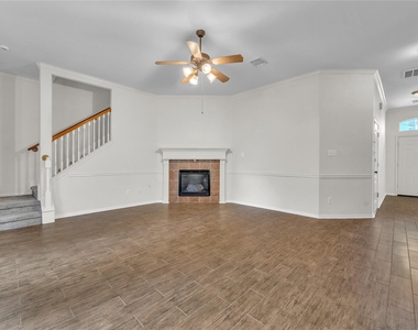 2614 Shady Acres Court - Photo Thumbnail 7