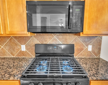 2614 Shady Acres Court - Photo Thumbnail 12