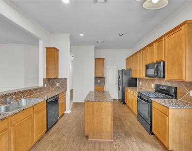 2614 Shady Acres Court - Photo Thumbnail 15