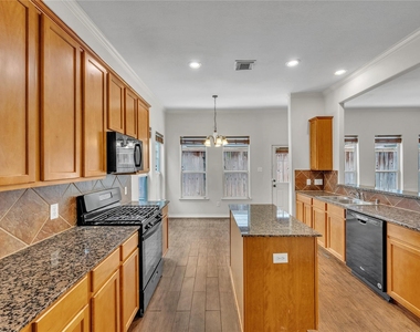 2614 Shady Acres Court - Photo Thumbnail 11