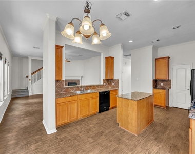 2614 Shady Acres Court - Photo Thumbnail 14
