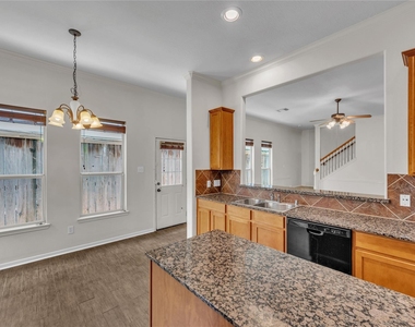 2614 Shady Acres Court - Photo Thumbnail 13