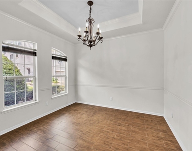 2614 Shady Acres Court - Photo Thumbnail 4