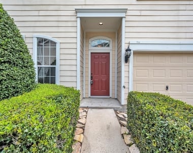 2614 Shady Acres Court - Photo Thumbnail 2