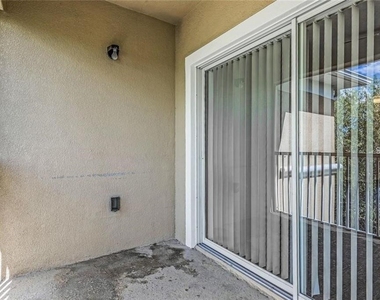 9519 Newdale Way - Photo Thumbnail 6