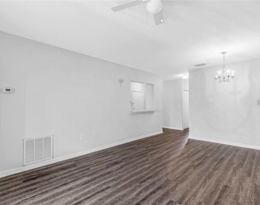 9519 Newdale Way - Photo Thumbnail 16