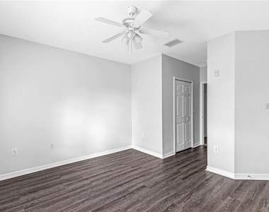 9519 Newdale Way - Photo Thumbnail 14