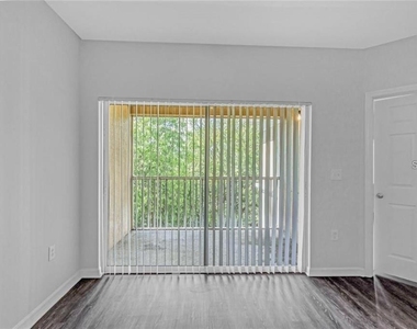 9519 Newdale Way - Photo Thumbnail 7