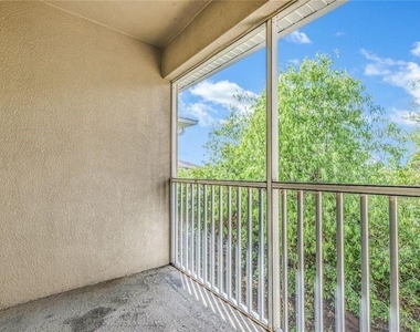 9519 Newdale Way - Photo Thumbnail 4