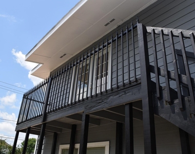7715 Glover Street - Photo Thumbnail 2