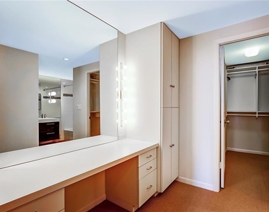 1 Beach Drive Se - Photo Thumbnail 11