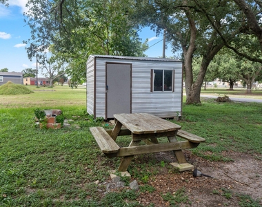 147 9th Street W - Photo Thumbnail 21