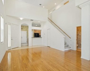 1405 Ridge Terrace - Photo Thumbnail 5