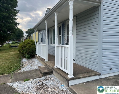 2401 Lawnherst Avenue - Photo Thumbnail 2