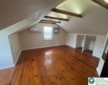 2401 Lawnherst Avenue - Photo Thumbnail 31