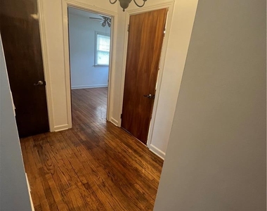 2401 Lawnherst Avenue - Photo Thumbnail 22