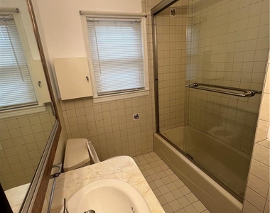 2401 Lawnherst Avenue - Photo Thumbnail 27