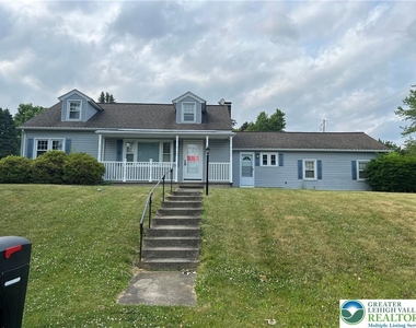 2401 Lawnherst Avenue - Photo Thumbnail 1