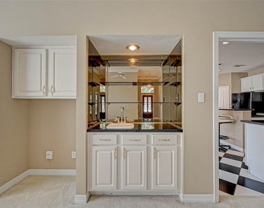 14303 Reissen Lane - Photo Thumbnail 9