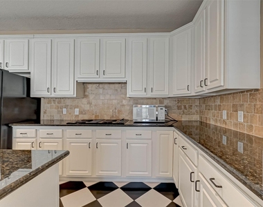 14303 Reissen Lane - Photo Thumbnail 13