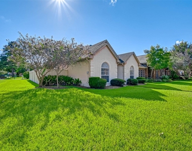 14303 Reissen Lane - Photo Thumbnail 3