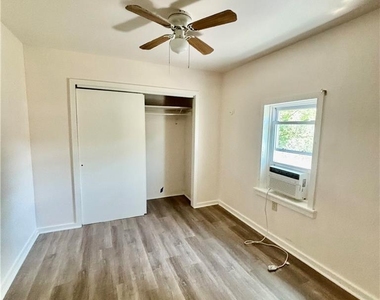 152 Water Street - Photo Thumbnail 8