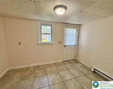 152 Water Street - Photo Thumbnail 6