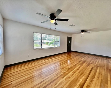 1535 Grove Street - Photo Thumbnail 5