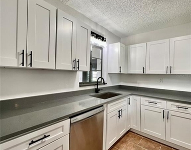 1535 Grove Street - Photo Thumbnail 12