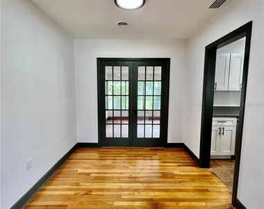 1535 Grove Street - Photo Thumbnail 7
