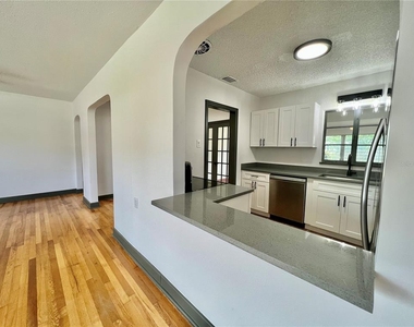 1535 Grove Street - Photo Thumbnail 6
