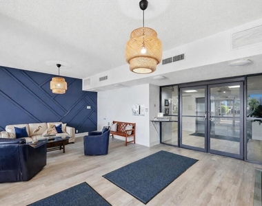 7400 Sun Island Drive S - Photo Thumbnail 4