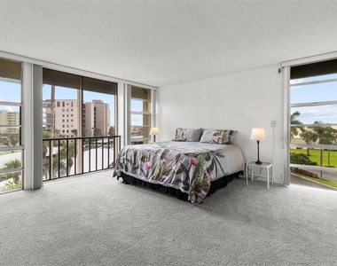 7400 Sun Island Drive S - Photo Thumbnail 30