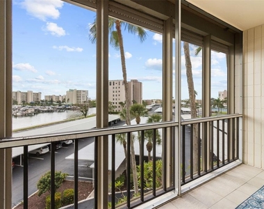 7400 Sun Island Drive S - Photo Thumbnail 27