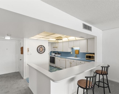 7400 Sun Island Drive S - Photo Thumbnail 11