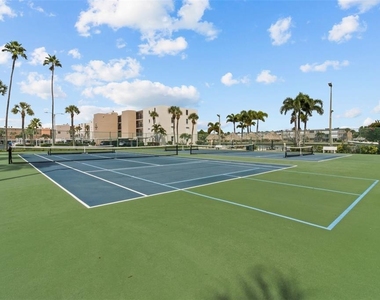7400 Sun Island Drive S - Photo Thumbnail 36