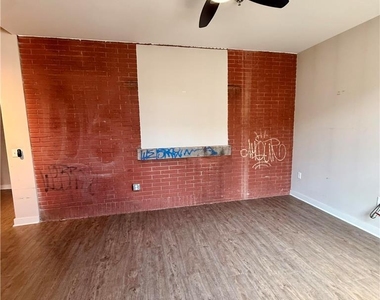 124 W Union Boulevard - Photo Thumbnail 8