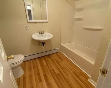 26 N Madison Street - Photo Thumbnail 6