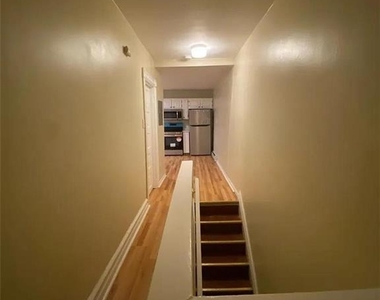26 N Madison Street - Photo Thumbnail 8