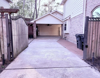 12907 Lake Mist Drive - Photo Thumbnail 2