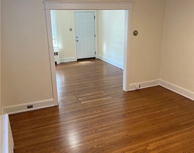 1320 Chelsea Avenue - Photo Thumbnail 6