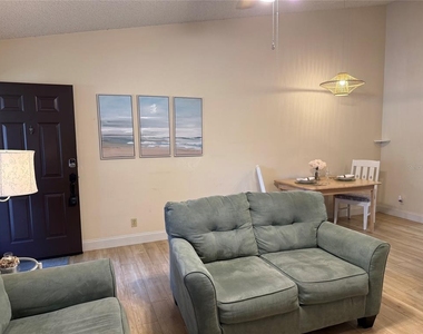 1711 Hammock Pine Boulevard - Photo Thumbnail 1