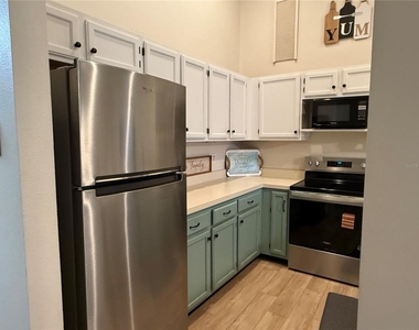 1711 Hammock Pine Boulevard - Photo Thumbnail 10