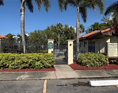 1711 Hammock Pine Boulevard - Photo Thumbnail 37