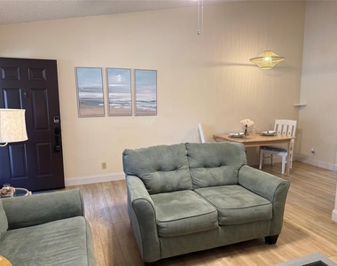 1711 Hammock Pine Boulevard - Photo Thumbnail 3