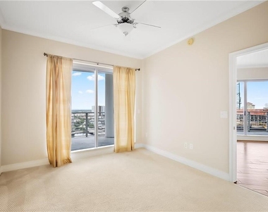 449 S 12th Street - Photo Thumbnail 13