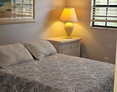 3235 Buckhorn Drive - Photo Thumbnail 14