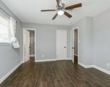 1719 Longhorn Drive - Photo Thumbnail 33