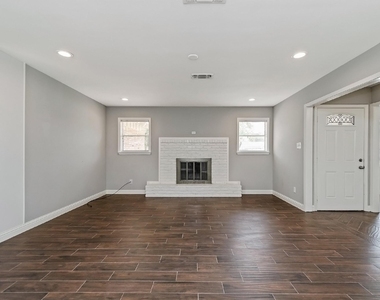 1719 Longhorn Drive - Photo Thumbnail 11