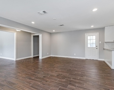 1719 Longhorn Drive - Photo Thumbnail 13
